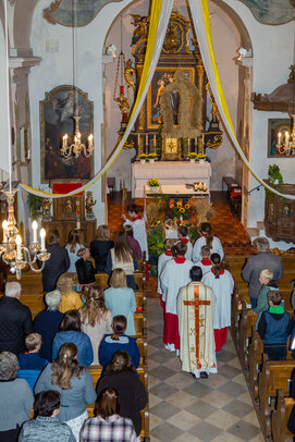 Thumbnail: _JA 24132 Erntedank in Hohenried, Kirche, Messe.jpg